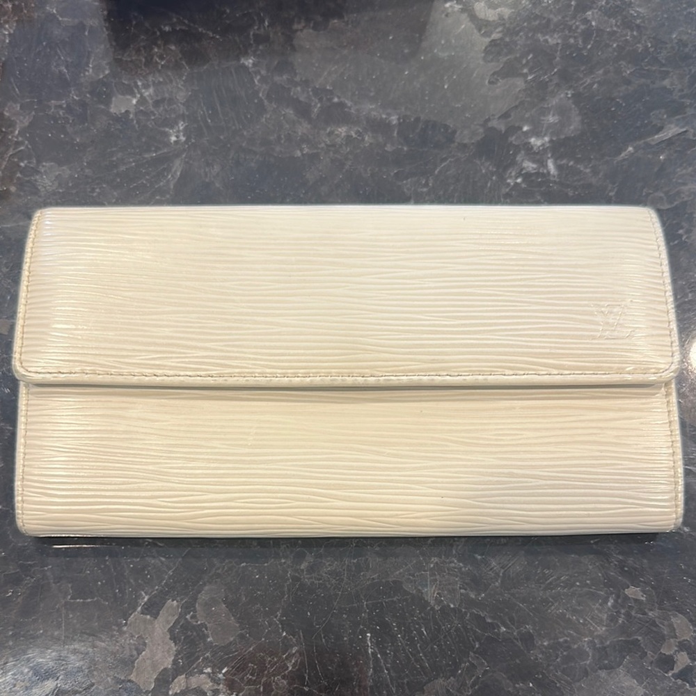 Louis Vuitton Cream Wallet
